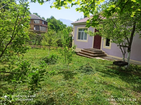 Qubada kiraye evler ayliq