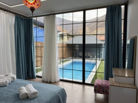 şəkidə günlük kirayə evlər